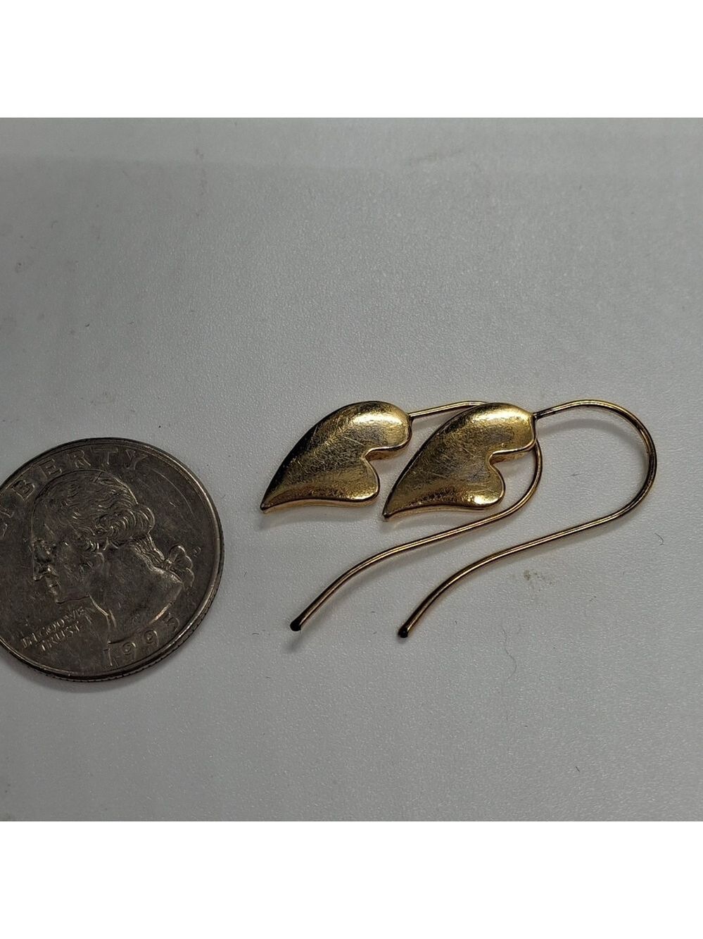 Heart fishhook Earrings Goldtone - Picture 4 of 4